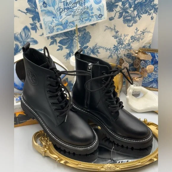 🆕 TORY BURCH 🧿 NWOB Miller Lug Sole Boots, Black Leather - Sz 6 - Picture 12 of 14